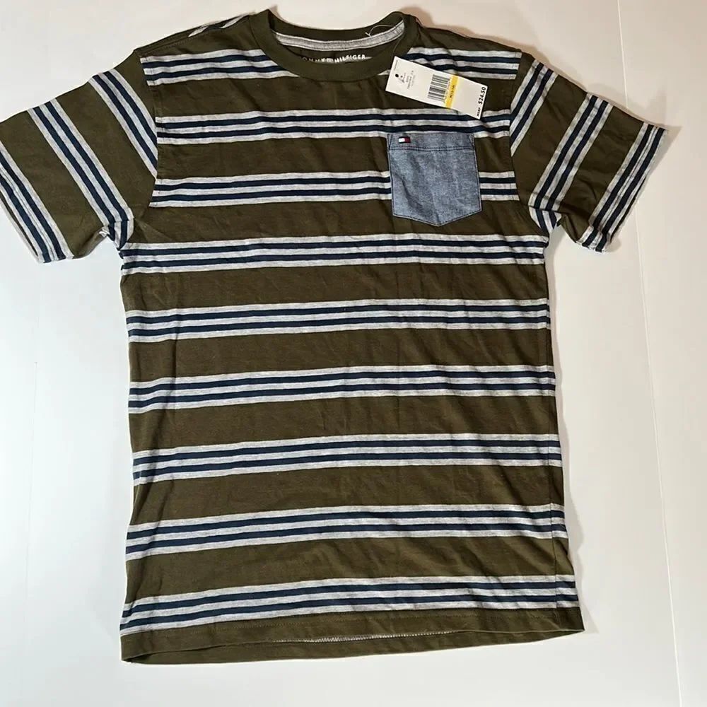 NWT Tommy Hilfiger Boy Short Sleeve Tshirt- Medium